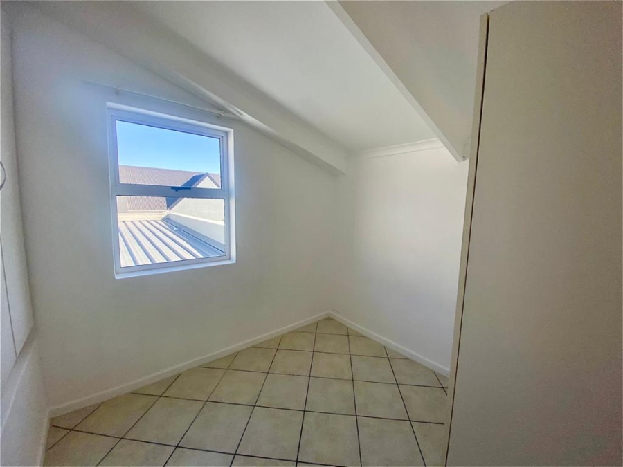 To Let 2 Bedroom Property for Rent in Gordons Bay Central Western Cape
